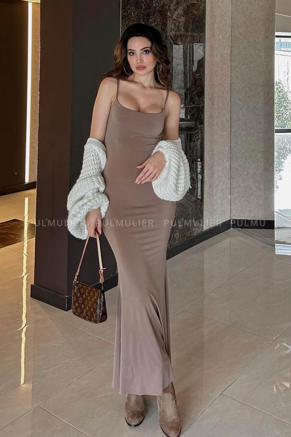 Soft Brown Scope Neck Knitwear Unprinted Dresess