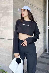 Black Normal Neck Zero Arm Knitwear Crop