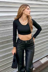 Black Normal Neck Short Arm Cotton Fabric Crop