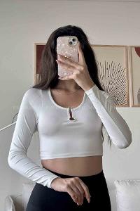 White Normal Neck Short Arm Cotton Fabric Crop