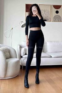 Black Normal Neck Short Arm Cotton Fabric Crop